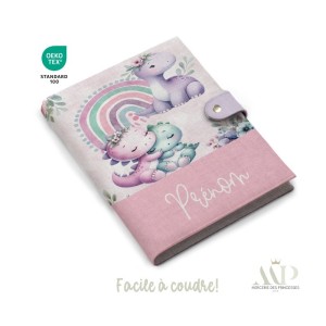 Panneau de couture Protège Carnet de Santé - Motif Bébés Dinosaures Rose - Animaux DIY - Tissu Patron pour création naissance Me